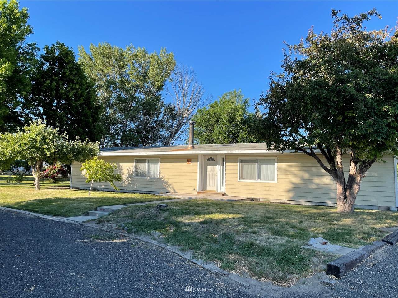 108 Clark Street - Photo 1