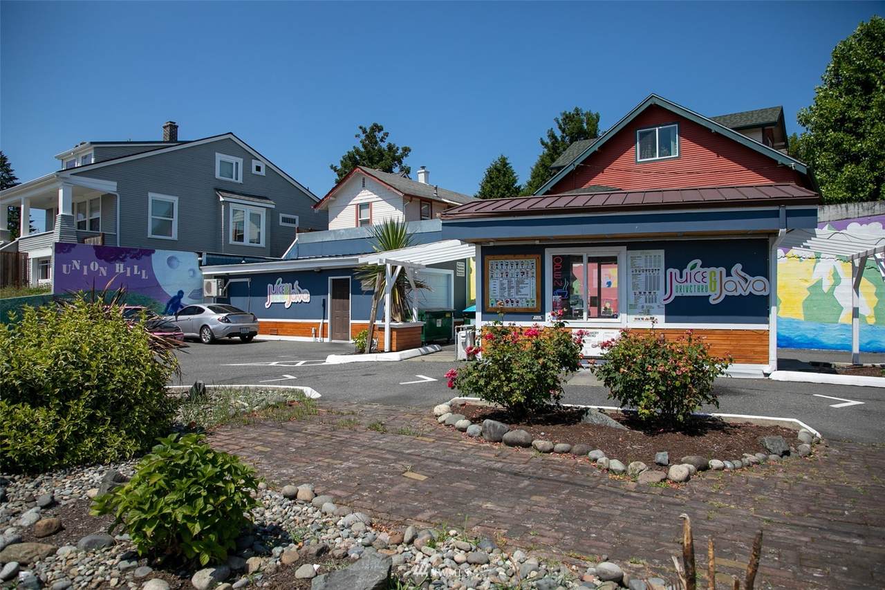 1502 6th Street - Photo 1