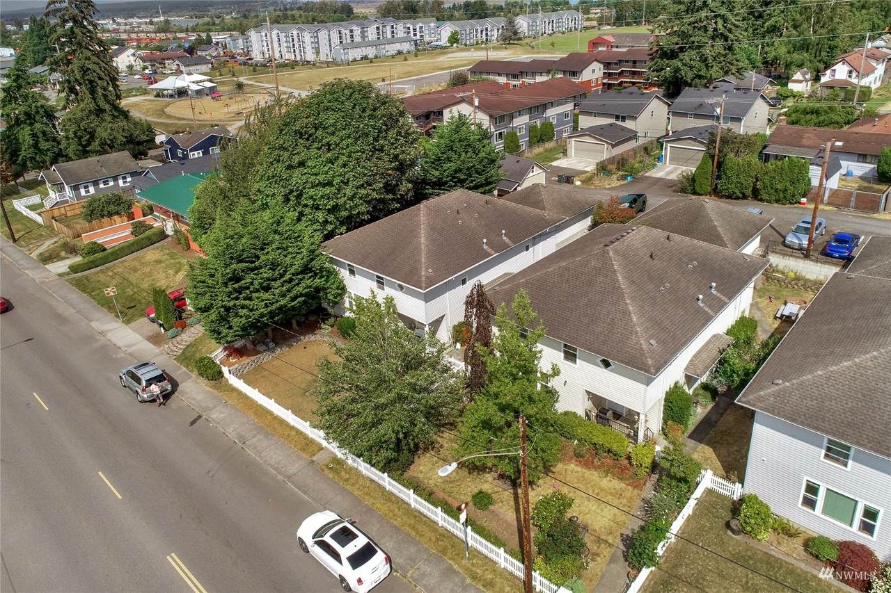 1827 Walnut Street - Photo 1
