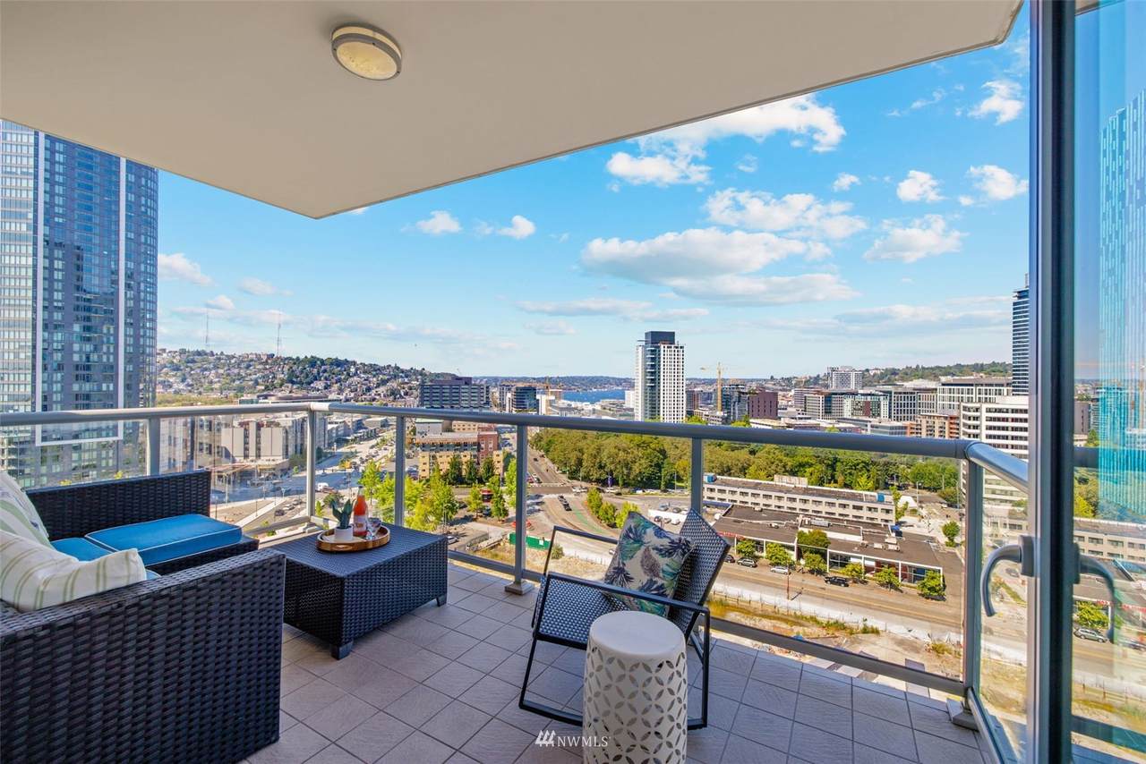 588 Bell Street - Photo 1