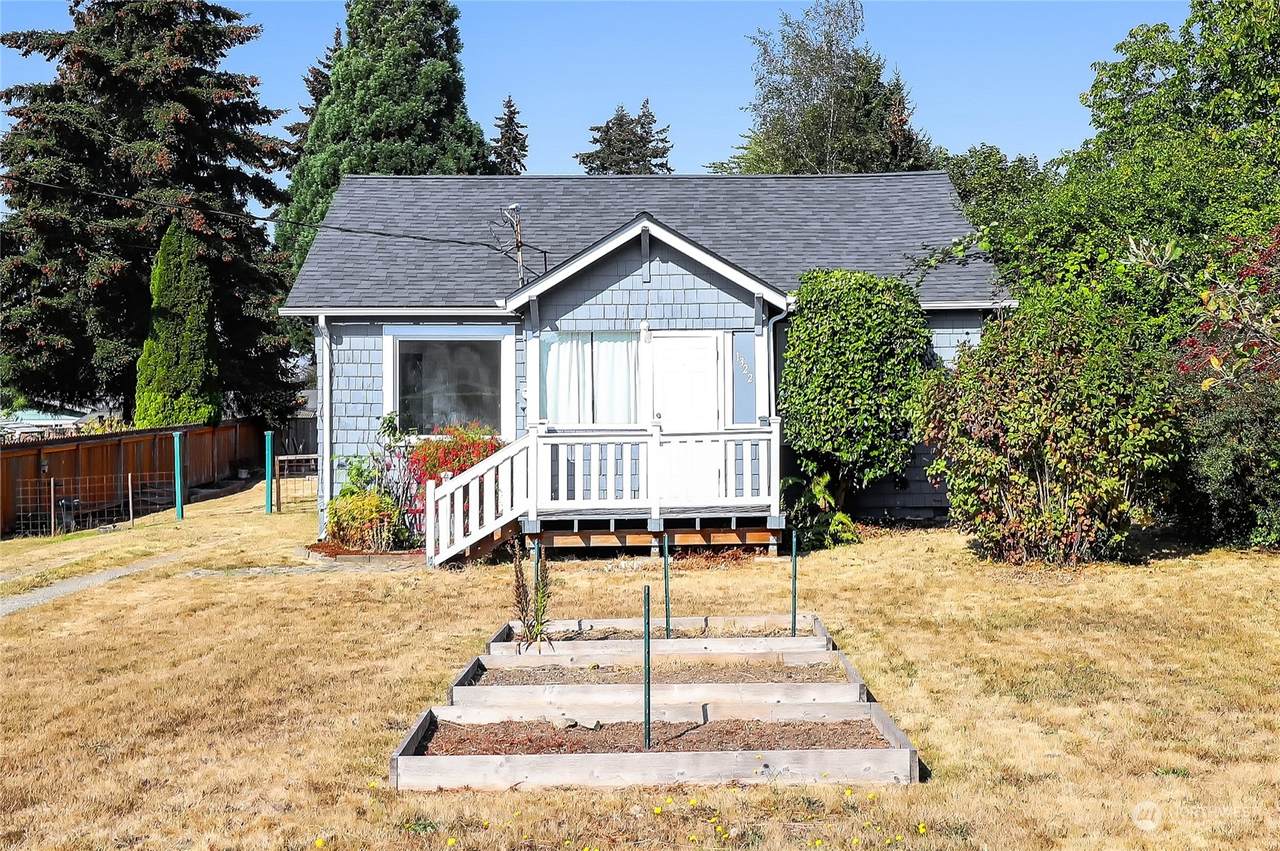 1322 160th Street - Photo 1