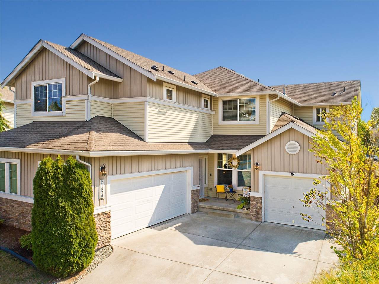 21820 45th Place - Photo 1