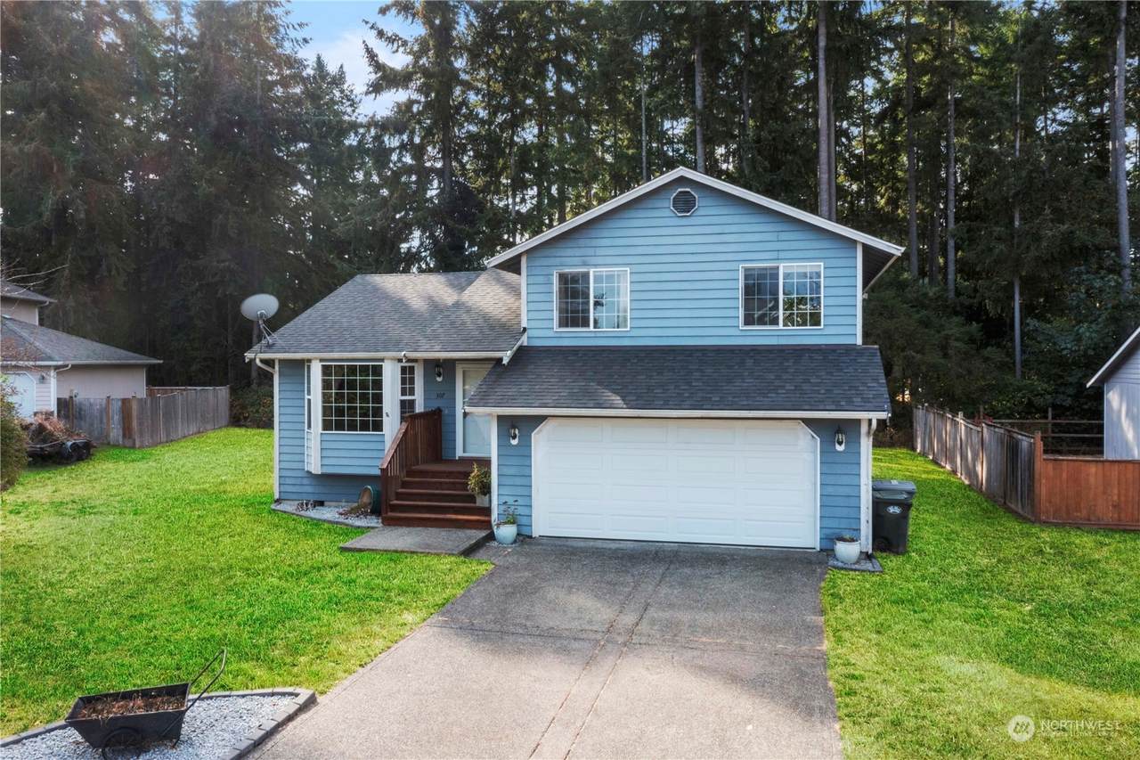 307 Maple Drive - Photo 1