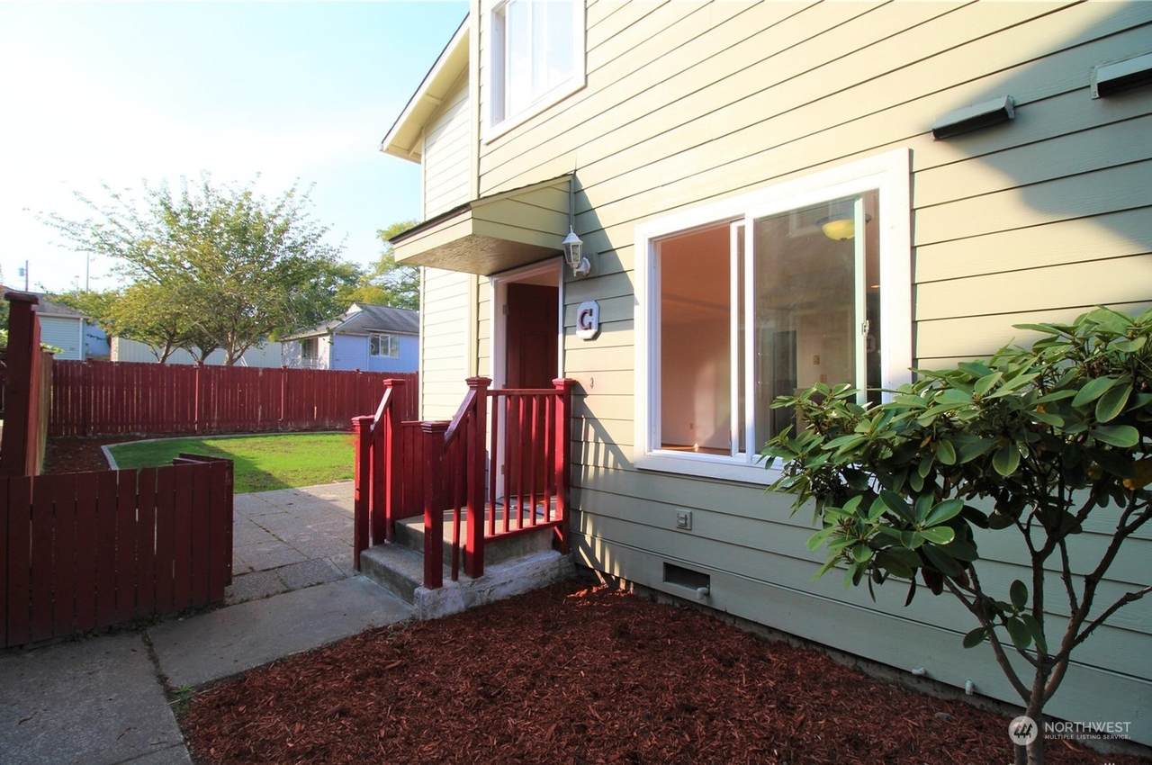 2902 13th Street - Photo 1