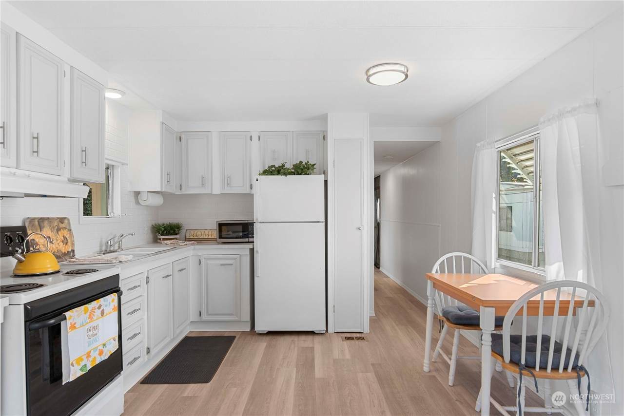 327 Georgia Avenue - Photo 1