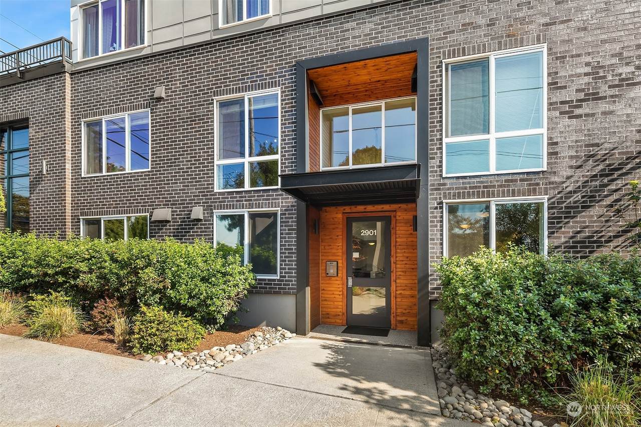 2901 Jackson Street - Photo 1