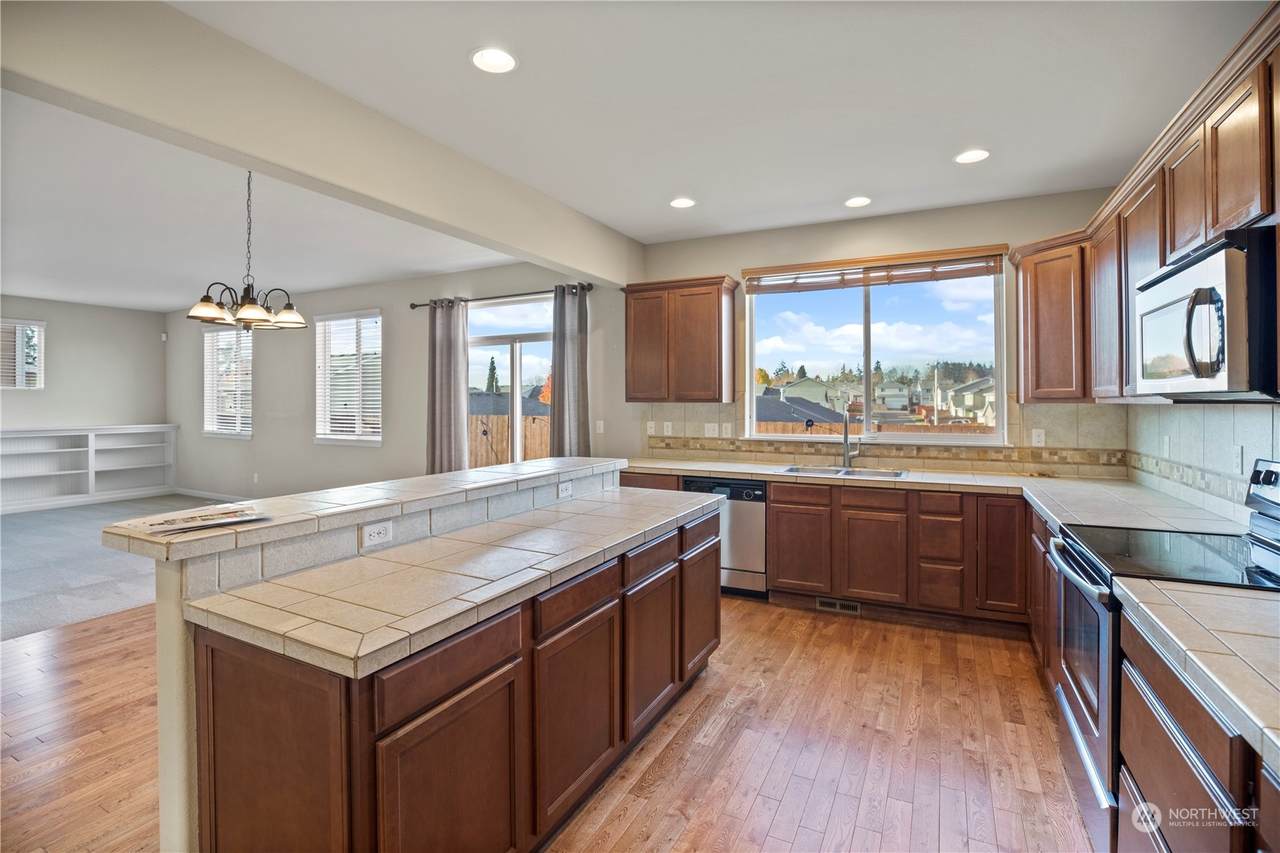 1534 Farina Loop - Photo 1
