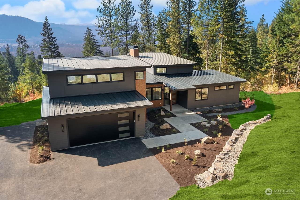 422 Forest Ridge Drive - Photo 1