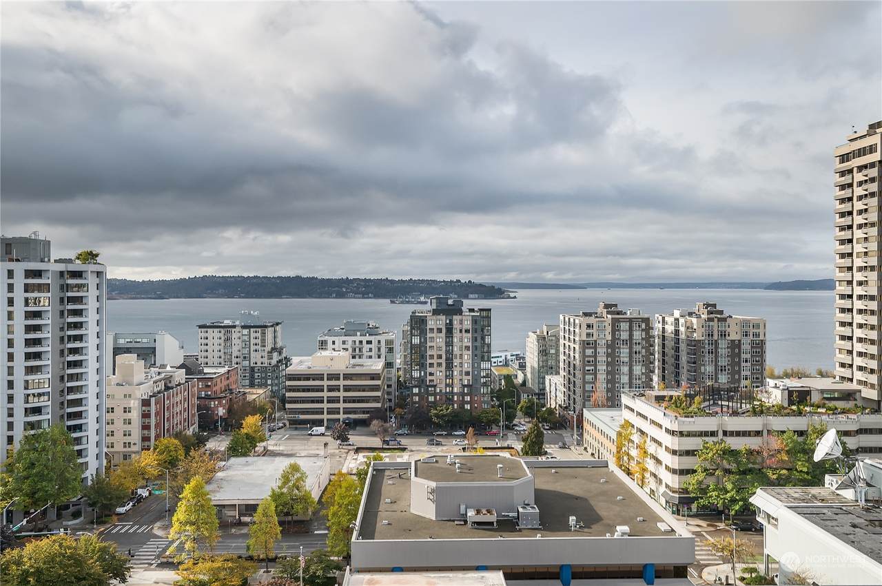 2720 3rd Avenue - Photo 1