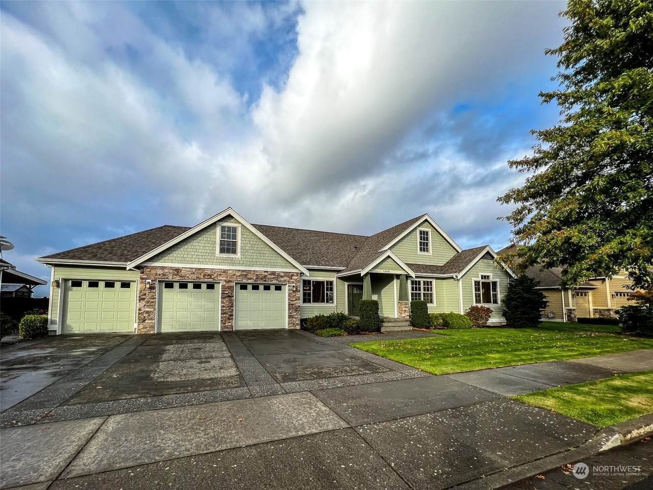 1500 Westview Circle - Photo 1