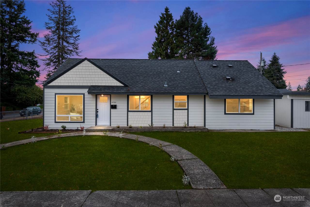 4702 33rd Street - Photo 1