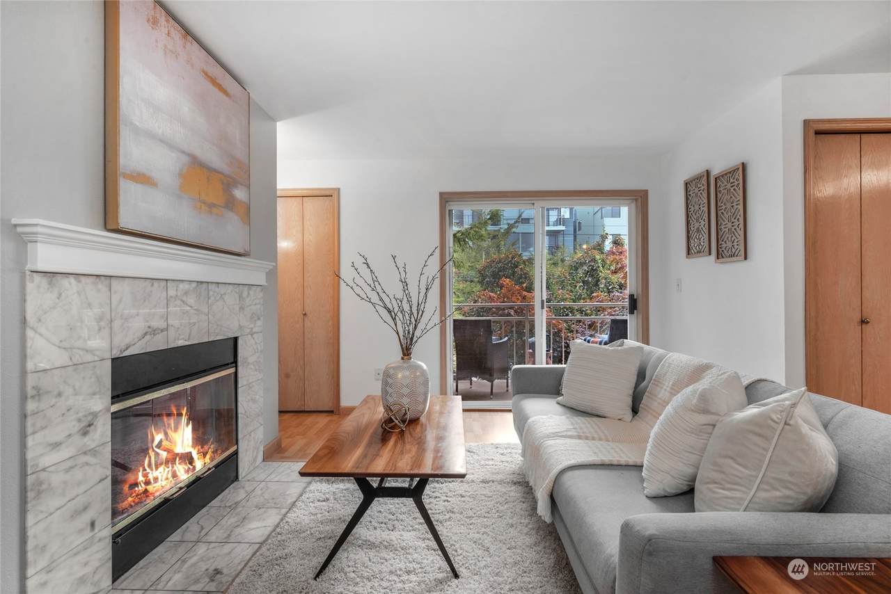 2017 Eastlake Avenue - Photo 1