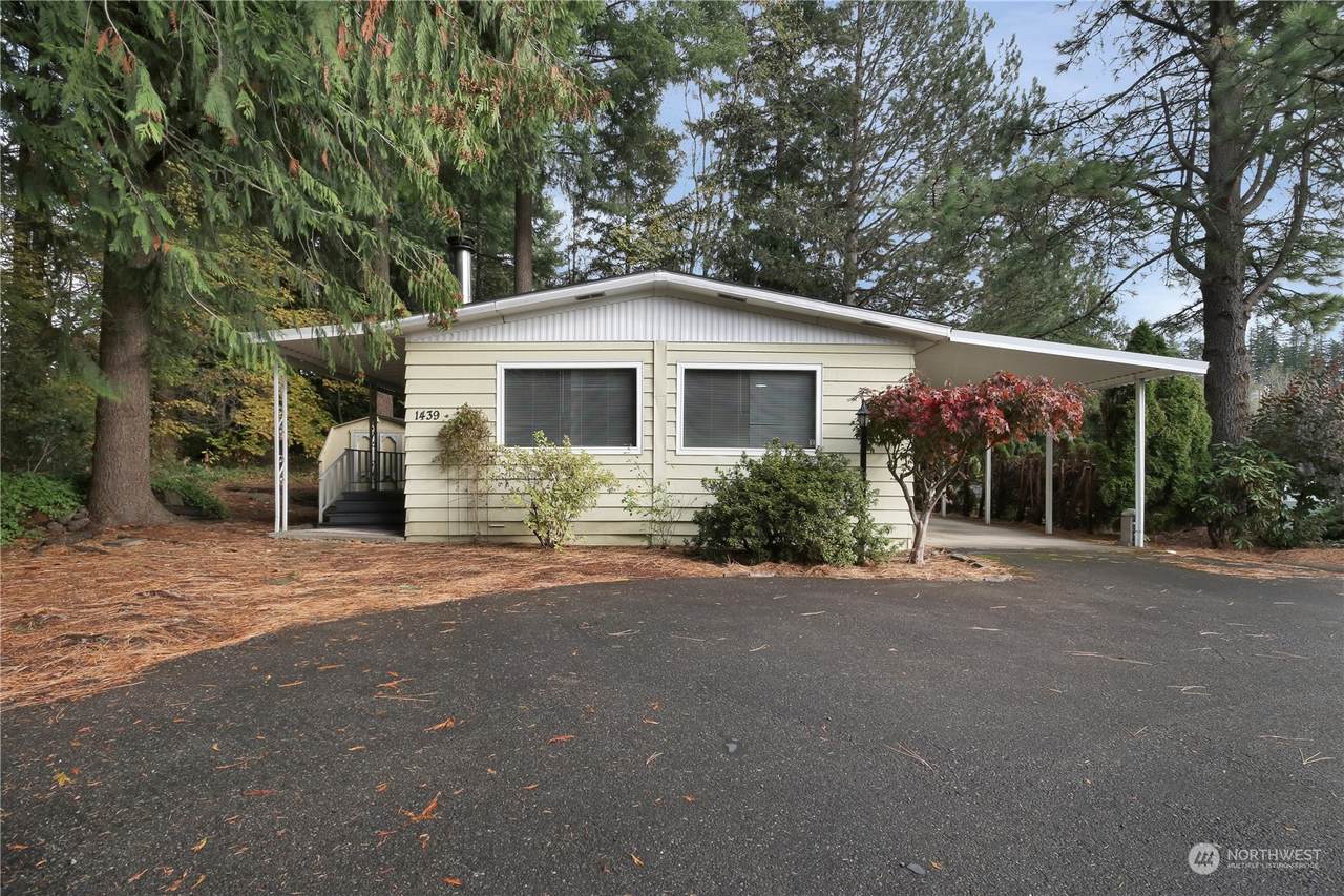 1439 Sunset Court - Photo 1