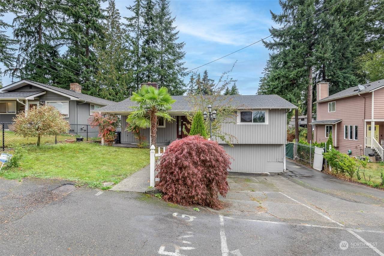 201 Beech Street - Photo 1