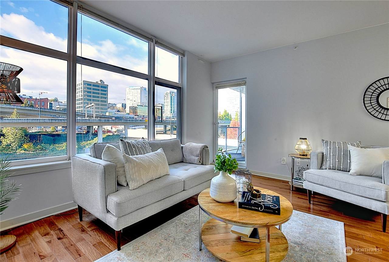 1515 Dock Street - Photo 1