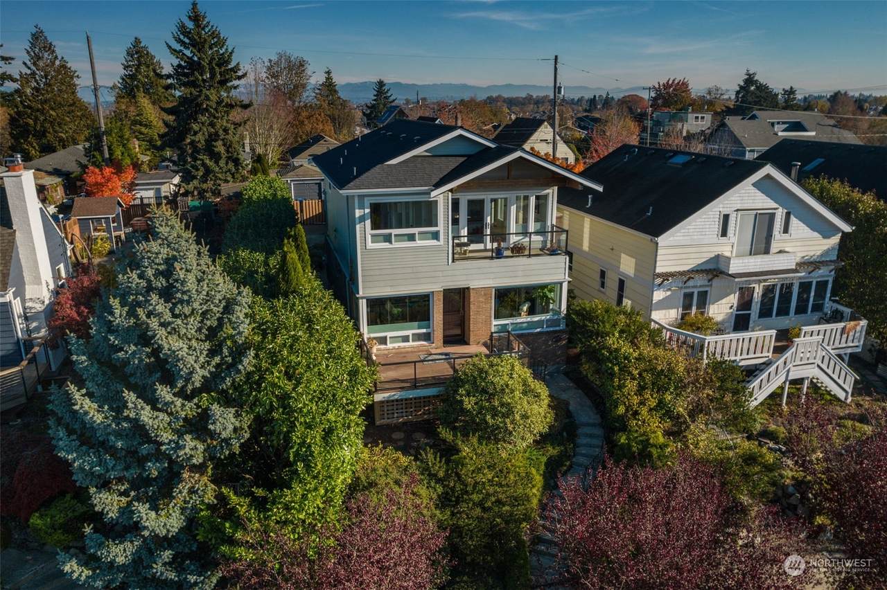 5640 36th Avenue - Photo 1