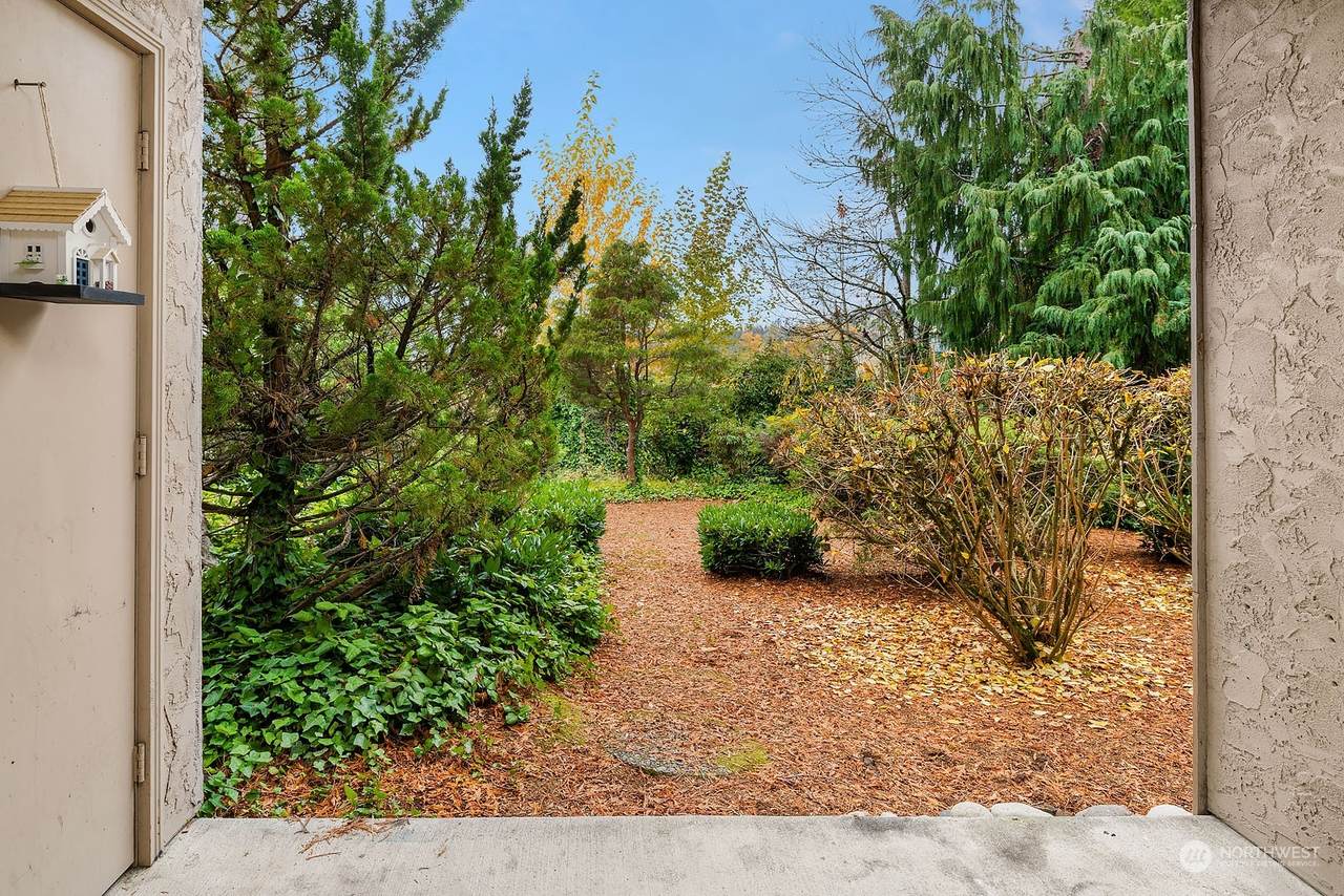 11633 100th Avenue - Photo 1