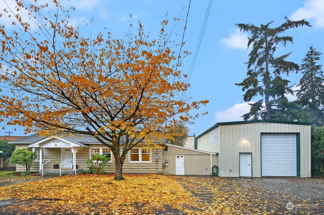 18529 Linden Avenue - Photo 1