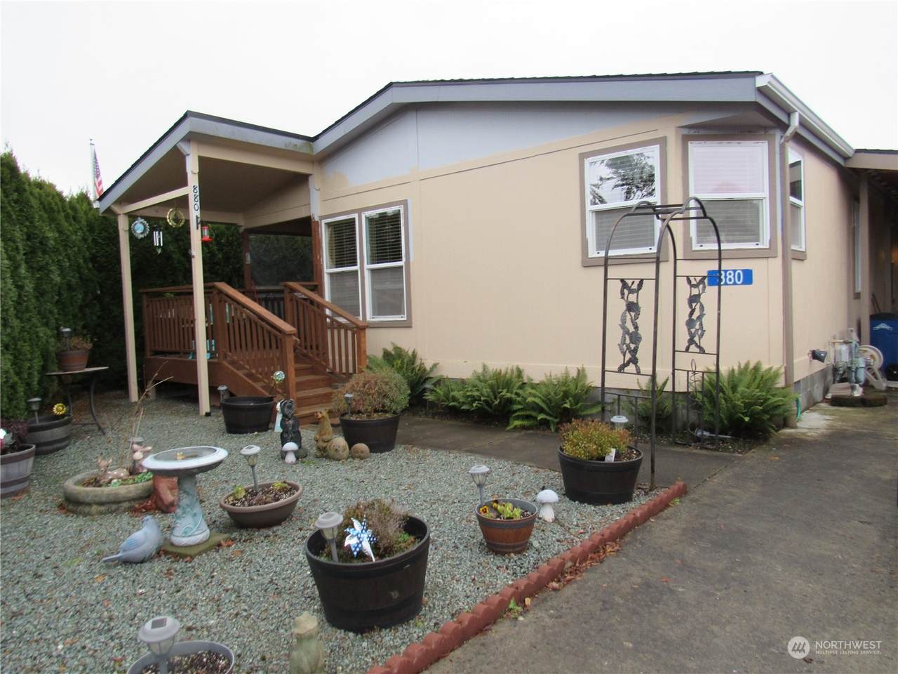 880 Carriage Court - Photo 1
