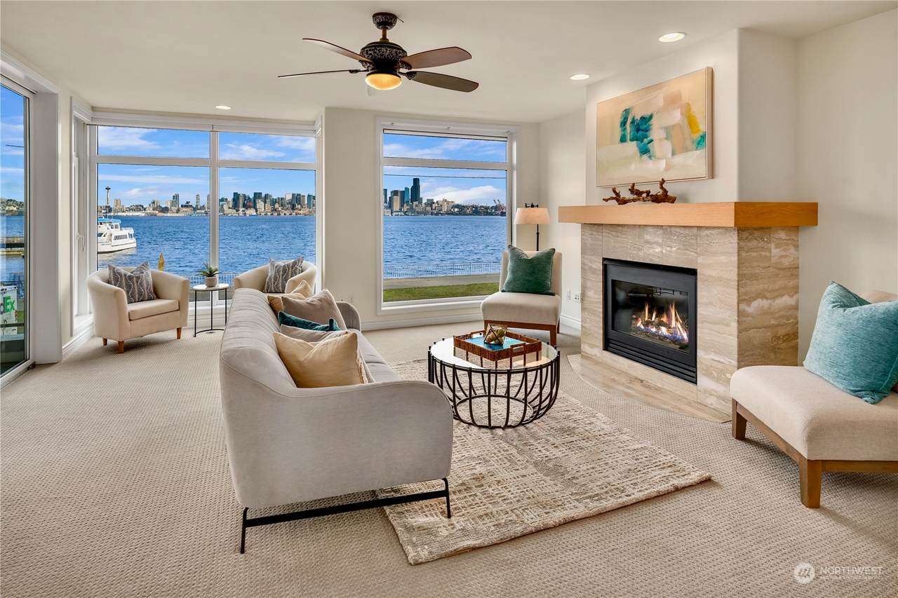 1661 Harbor Avenue - Photo 1