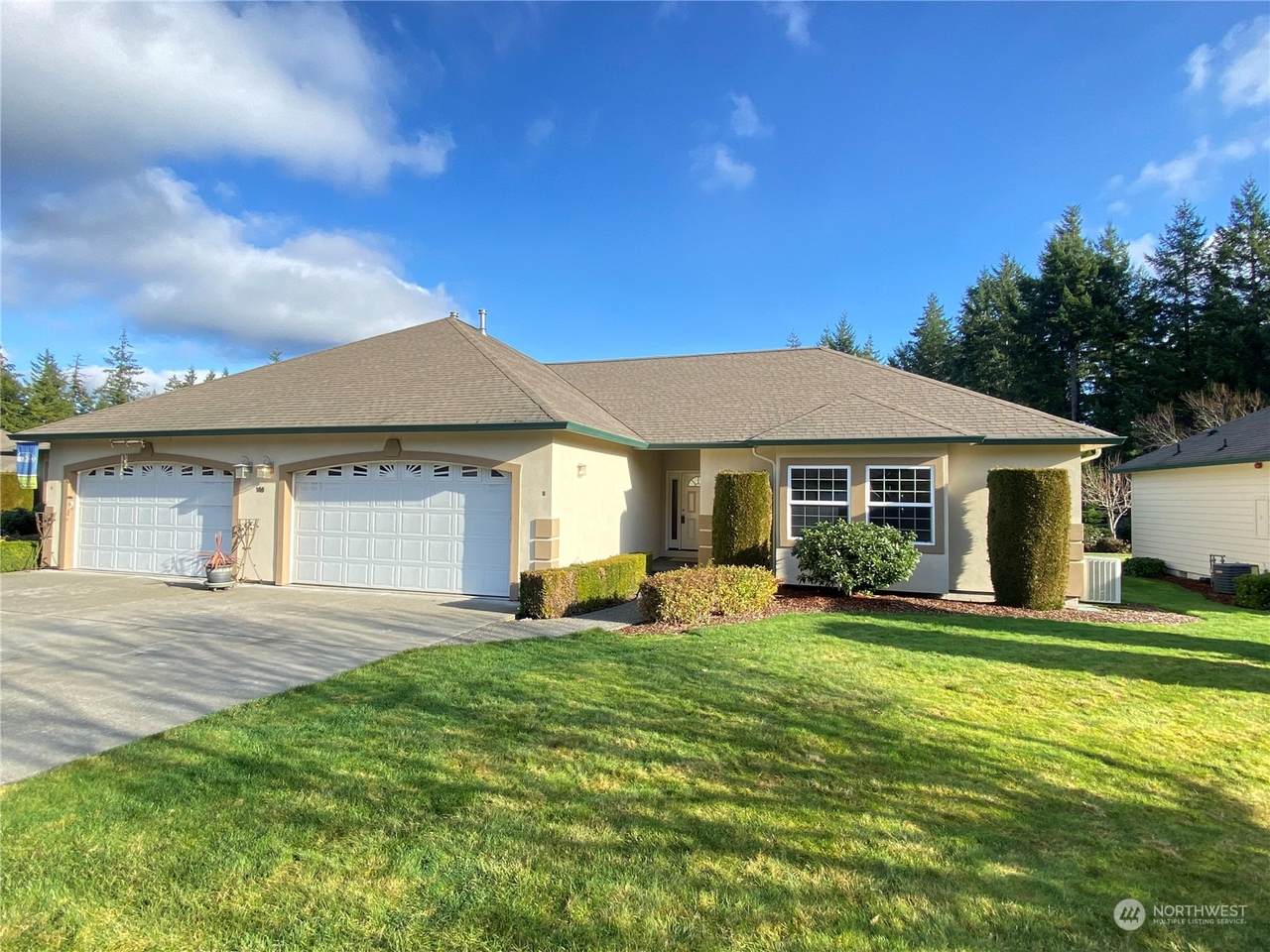 100 Beaumont Drive - Photo 1