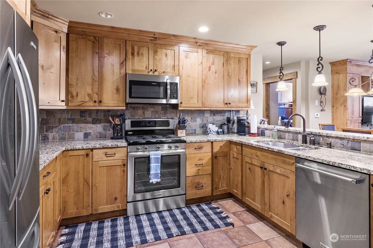 3770 Suncadia Trail - Photo 1