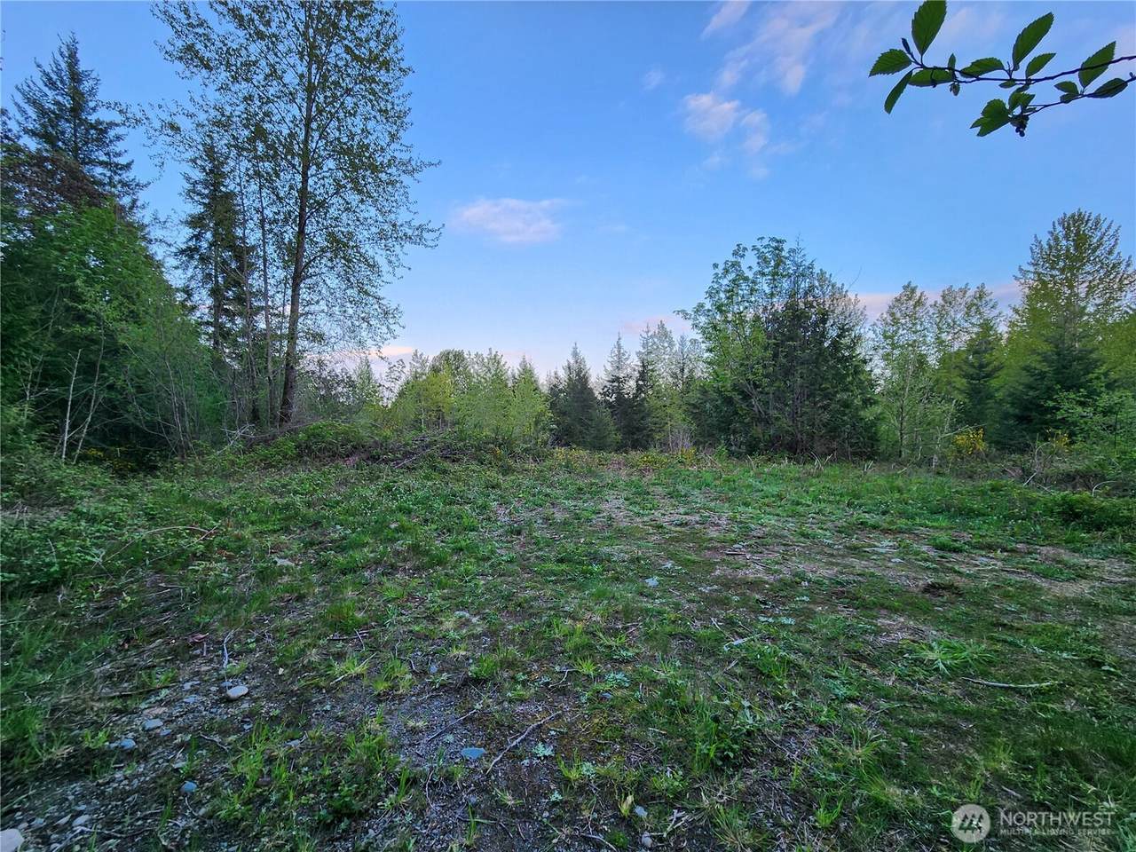 992 Sunrise Road - Photo 1