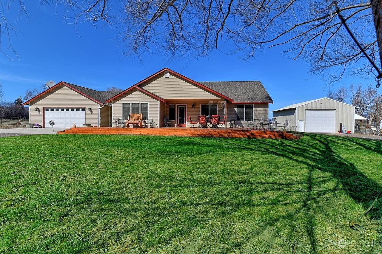 131 Blazing Sky Lane - Photo 1