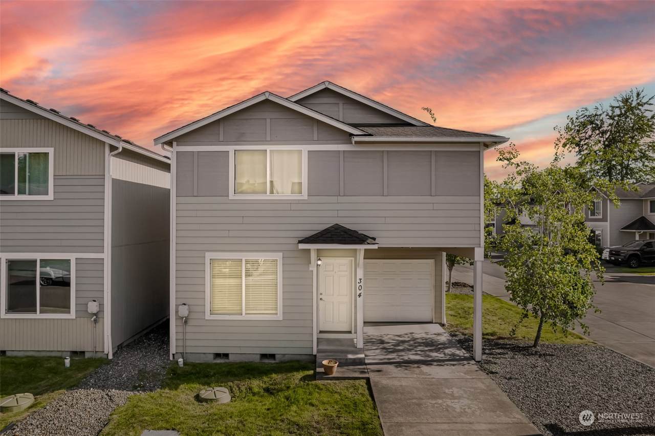 304 115th Street Ct - Photo 1