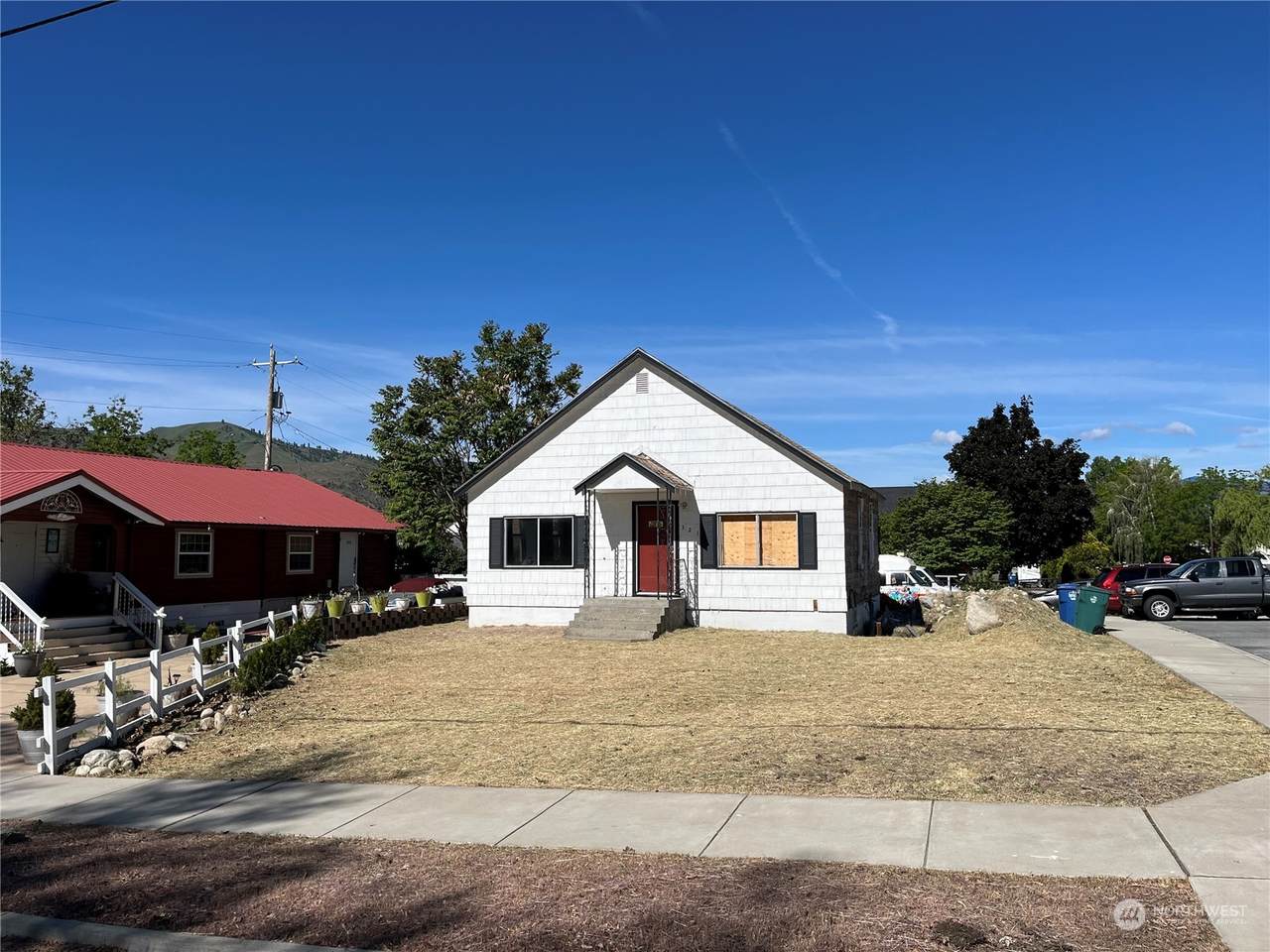 321 Sanders Street - Photo 1