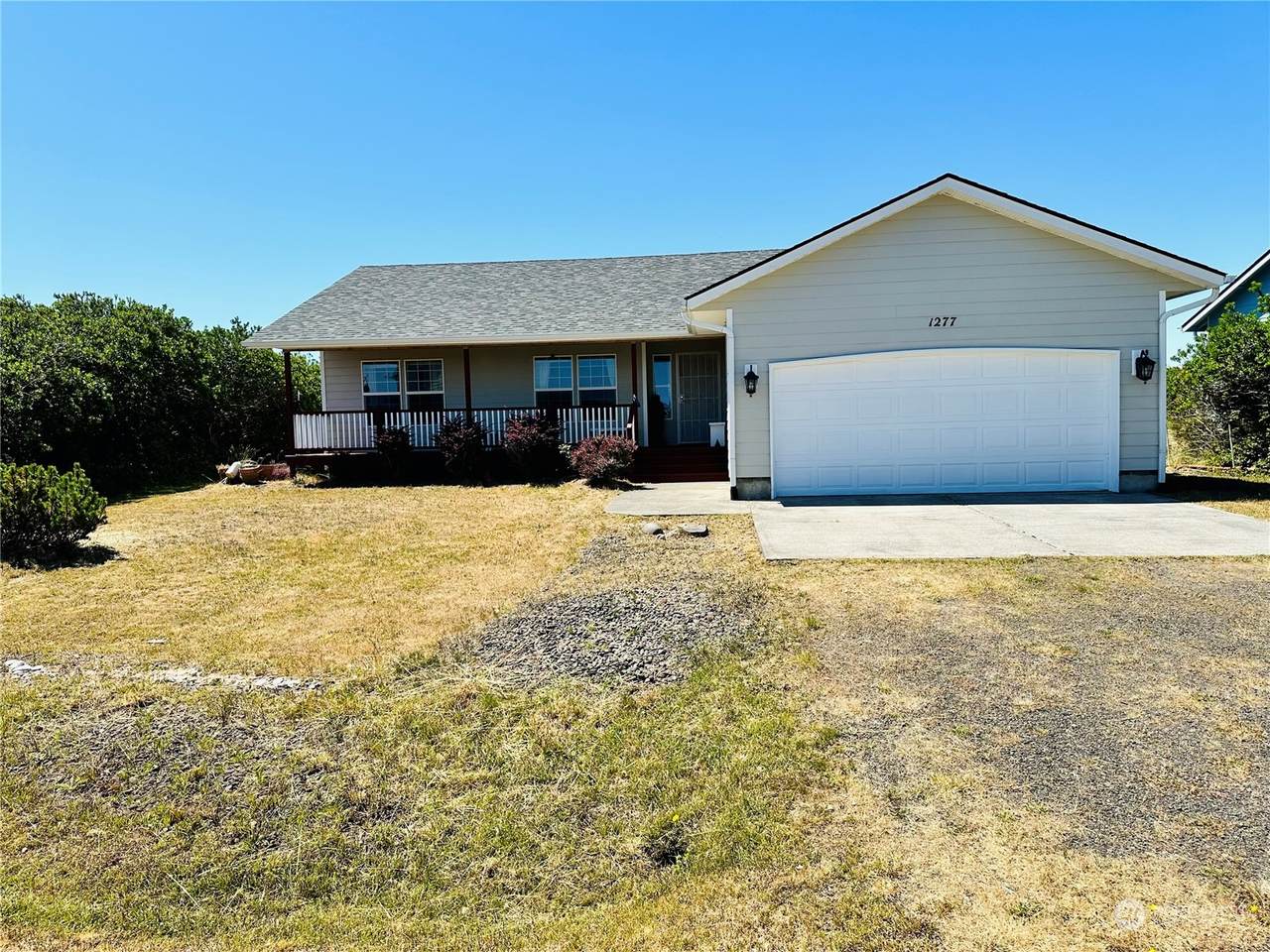 1277 Fairwood Drive - Photo 1