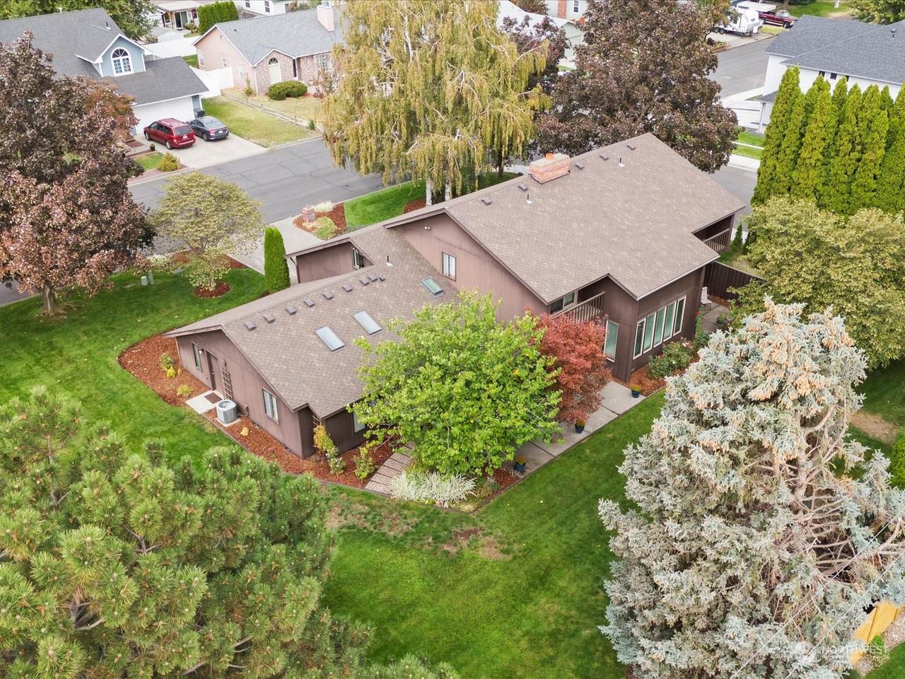 280 Maple Avenue - Photo 1
