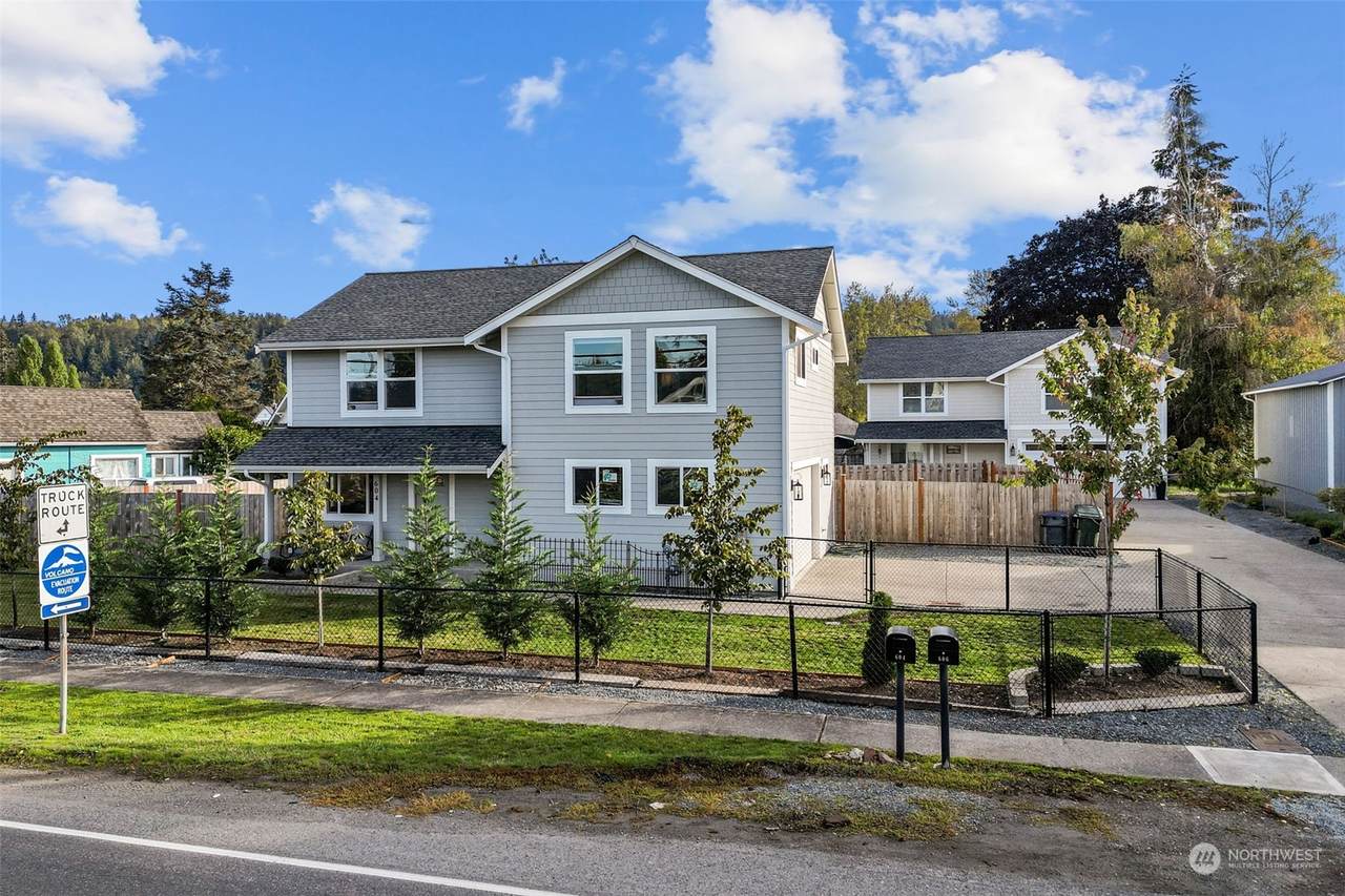 604 Harman Way - Photo 1