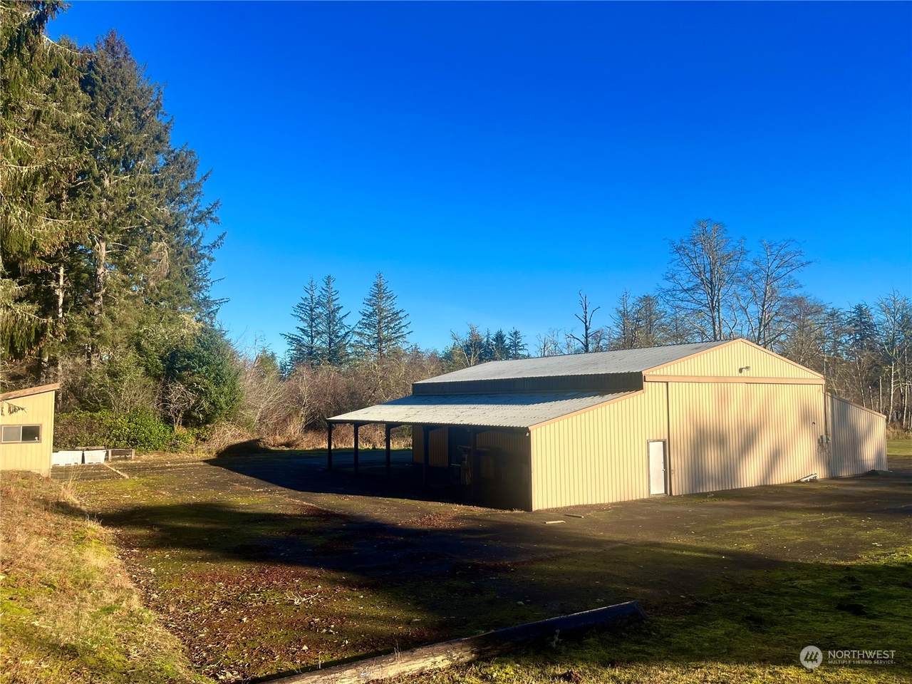 1050 Summers Lane - Photo 1