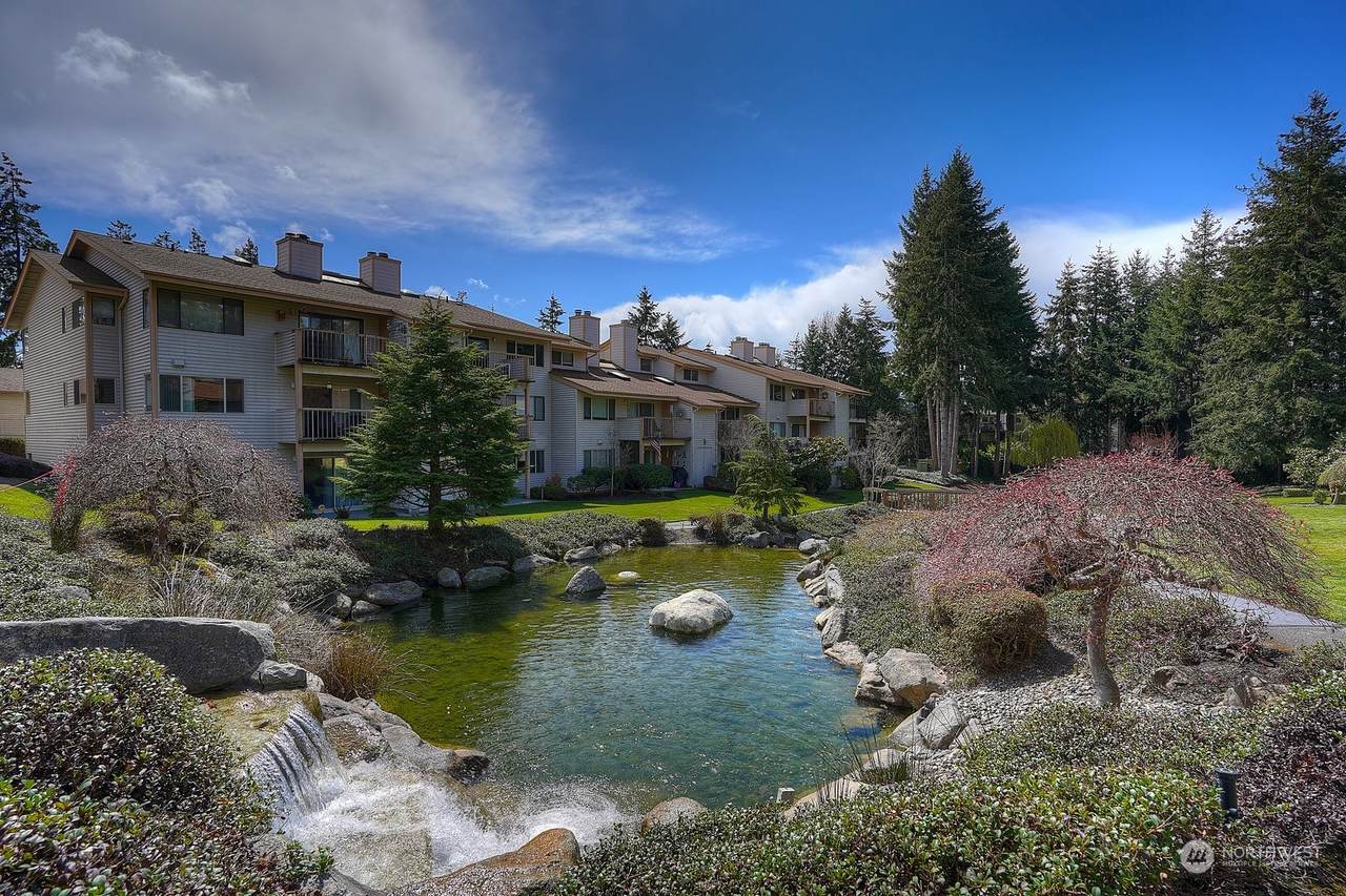 7606 37th Street - Photo 1