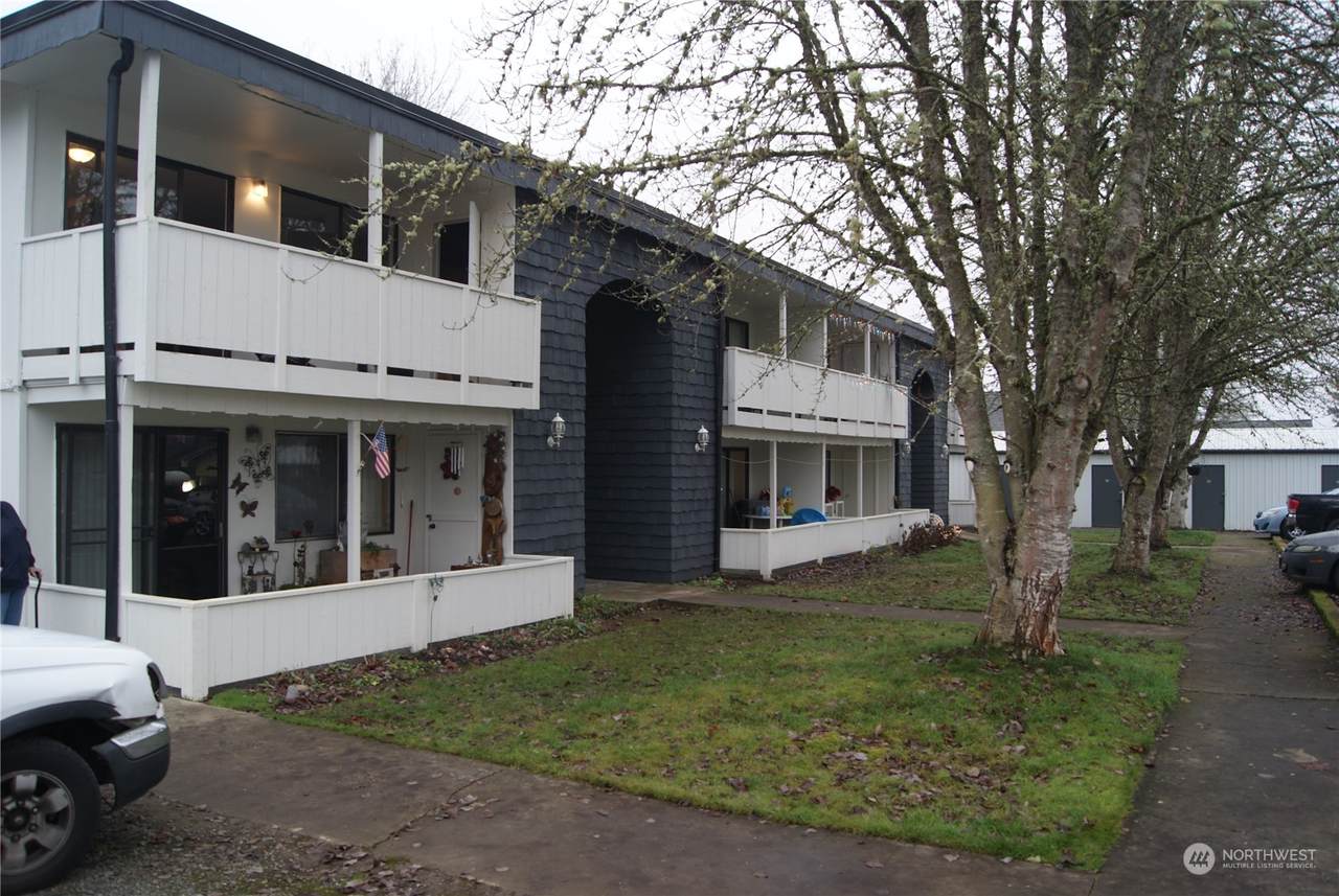 550 5th Street - Photo 1