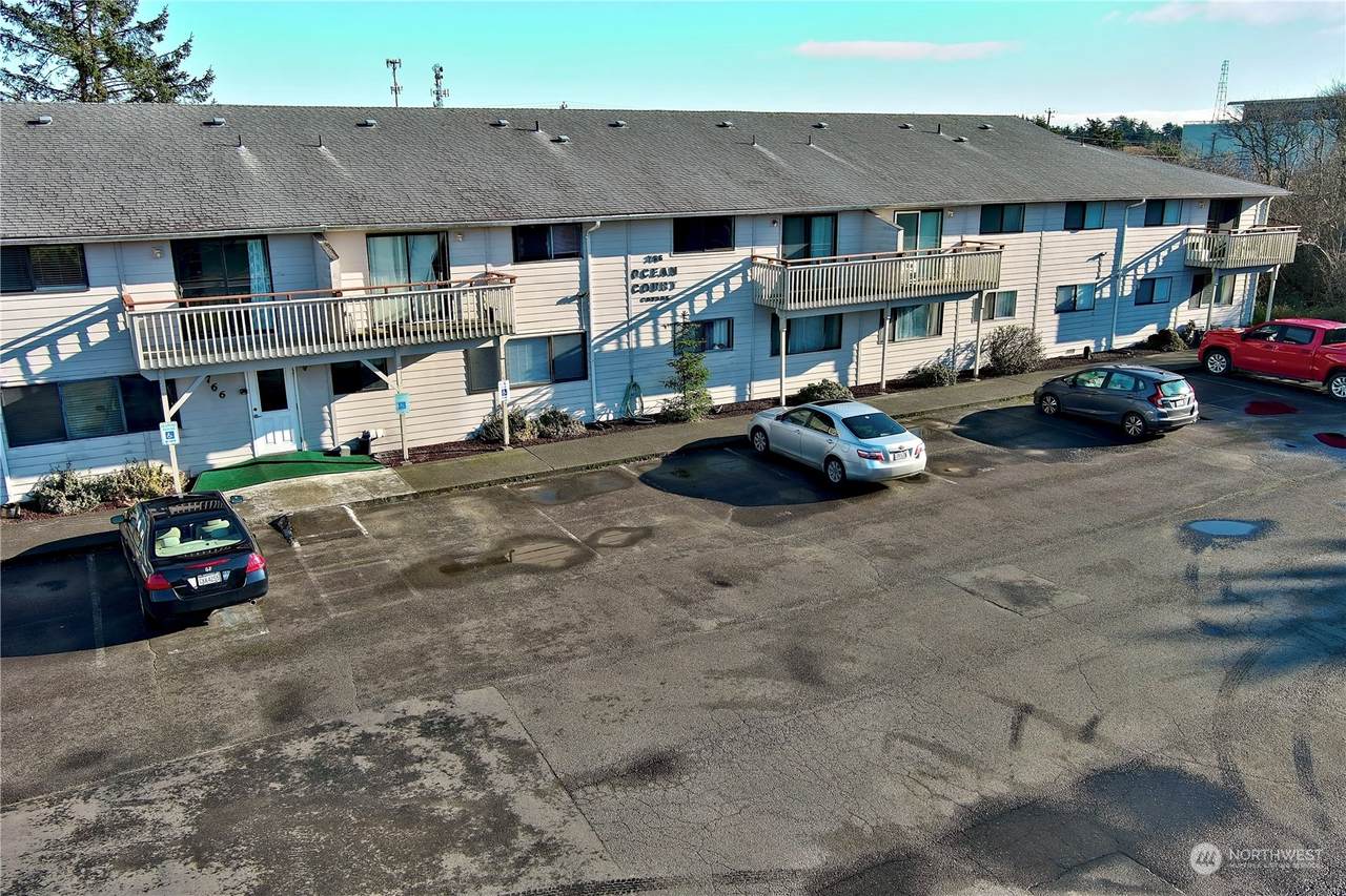 766 Ocean Court - Photo 1