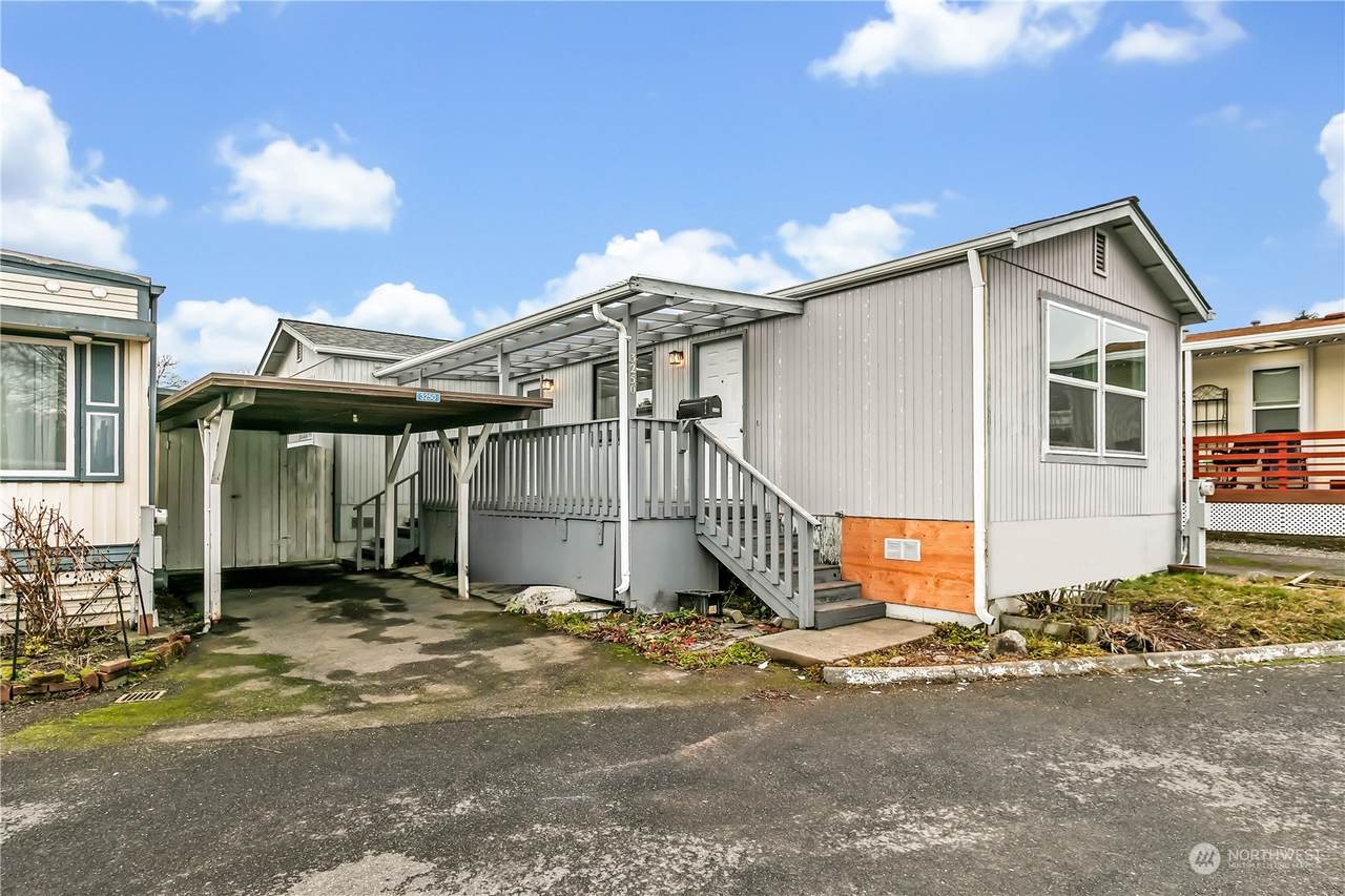 3250 S 181st Street - Photo 1