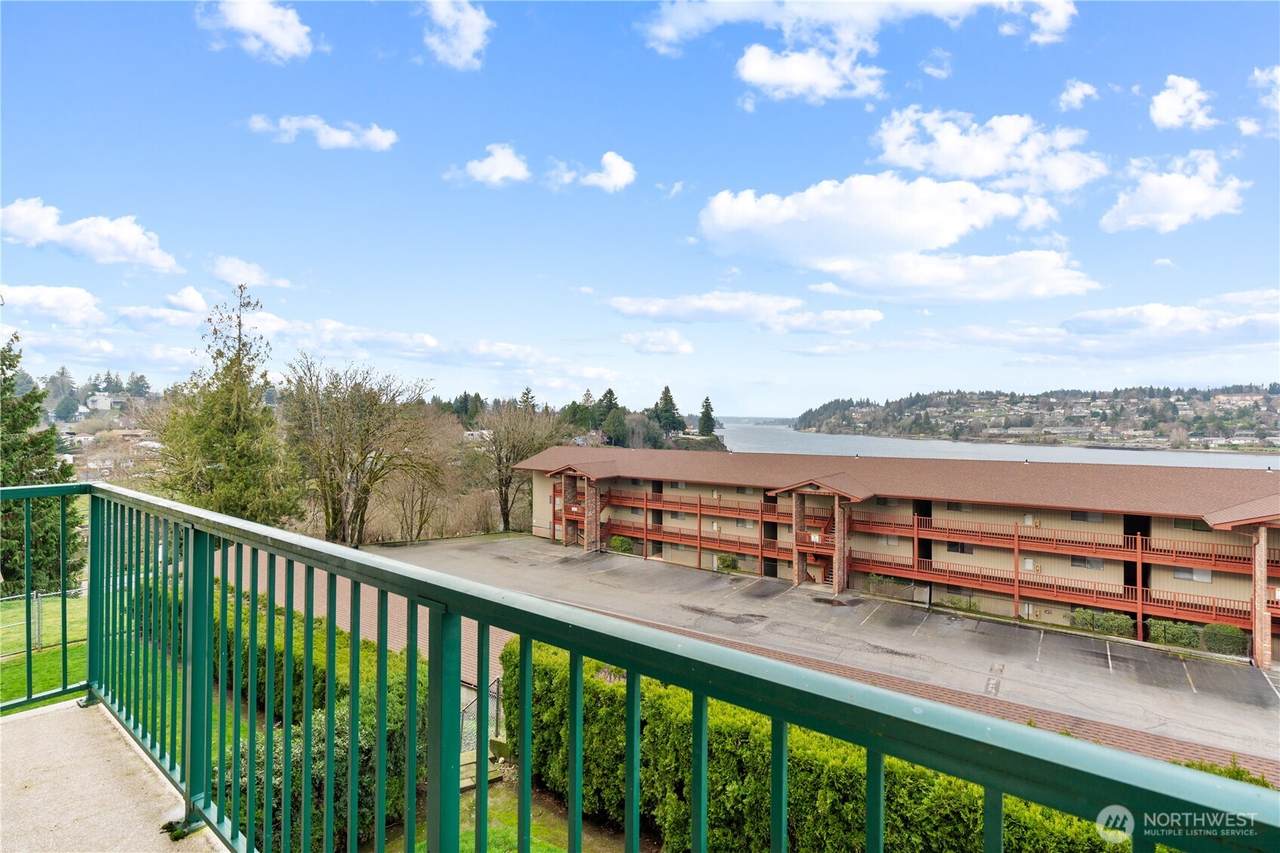 1602 Naval Avenue - Photo 1