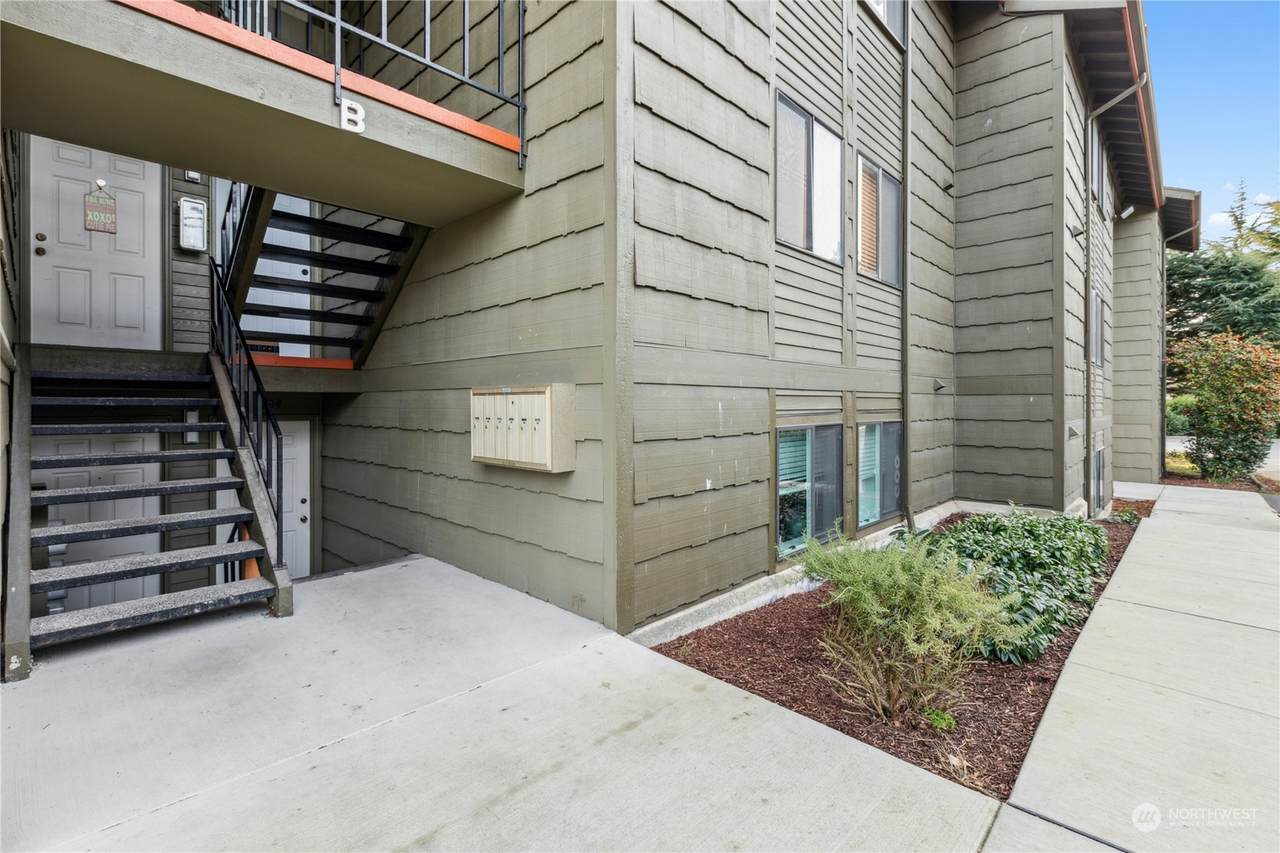 270 Barrington Drive - Photo 1
