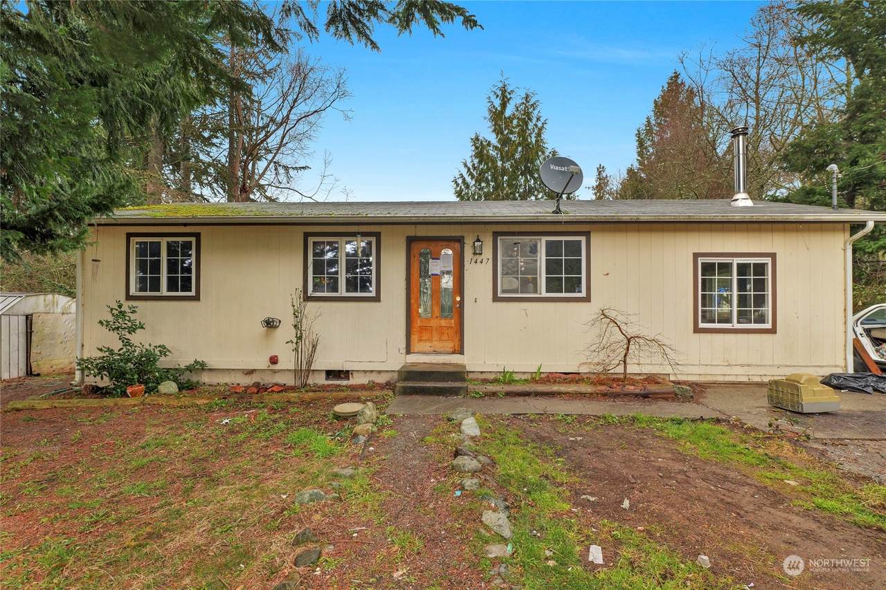 1447 Christine Lane - Photo 1