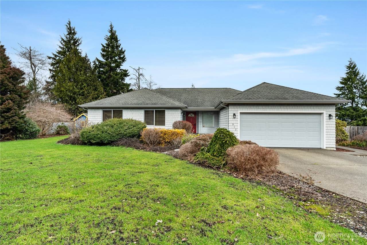 912 Bell Drive - Photo 1