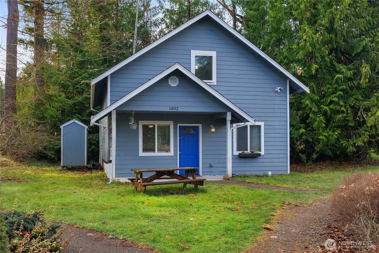 1832 Fairview Street - Photo 1