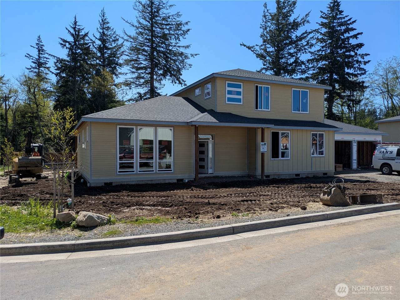 2612 42nd Street - Photo 1
