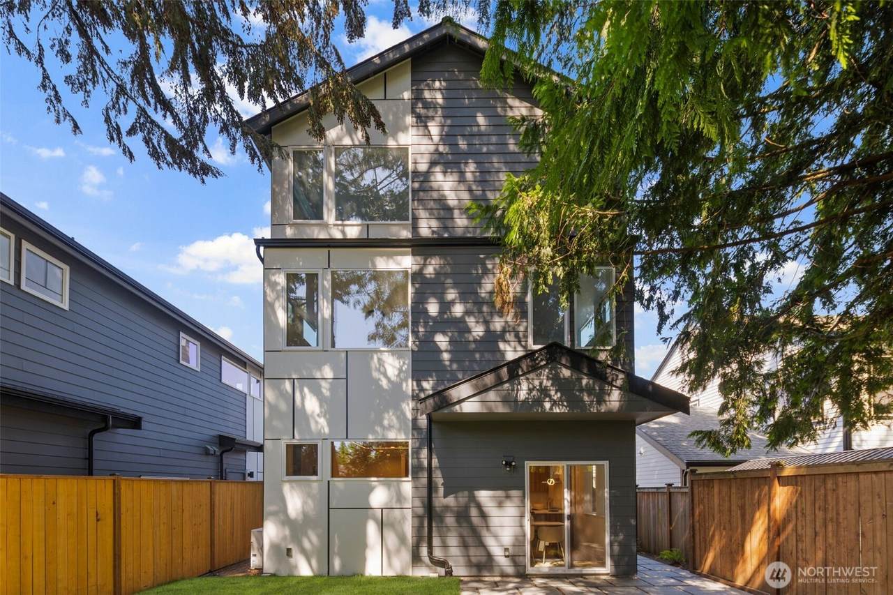 3809 89th Street - Photo 1