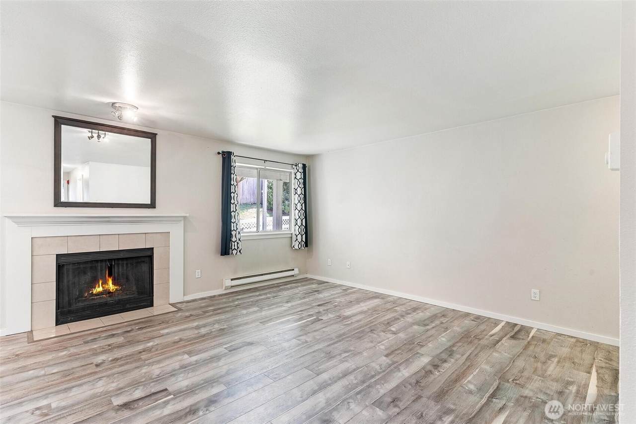 15415 35th Avenue - Photo 1