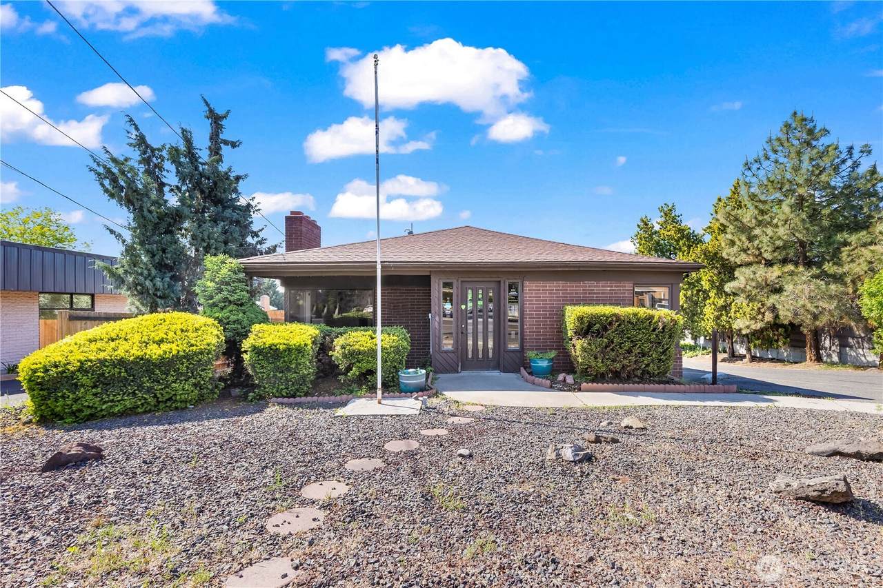 3808 Tieton Drive - Photo 1