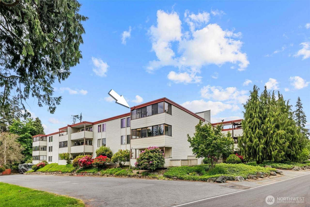 8516 196th Street - Photo 1