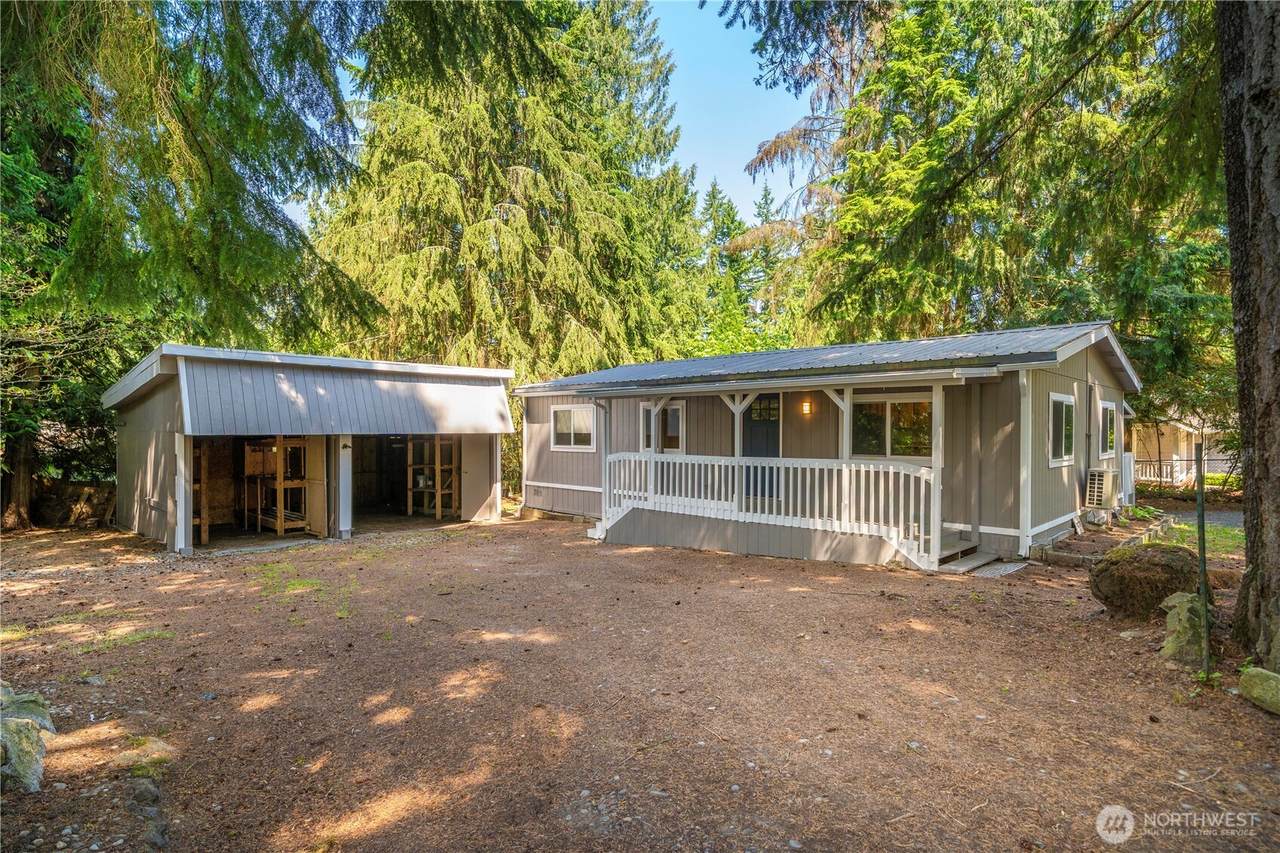 3883 Harriet Street - Photo 1