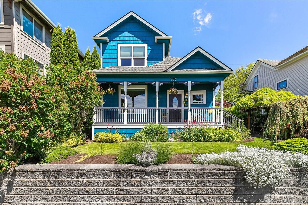 805 11th Street - Photo 1